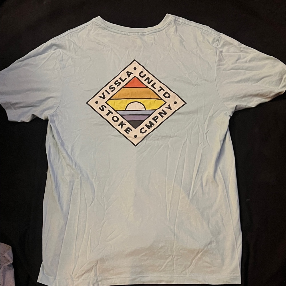 Soft VISSLA Men's Light Blue Tee with Sunset Graphic